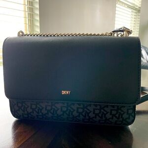 NWT DKNY Sina Black Crossbody
